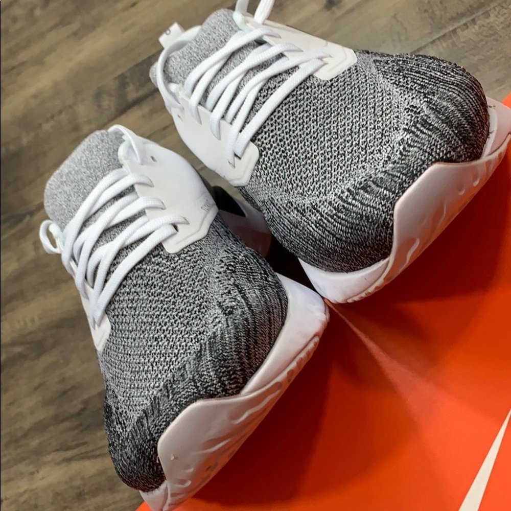 NIKE ODYSSEY REACT 2 FLYKNIT white/black men’s - Picture 14 of 16